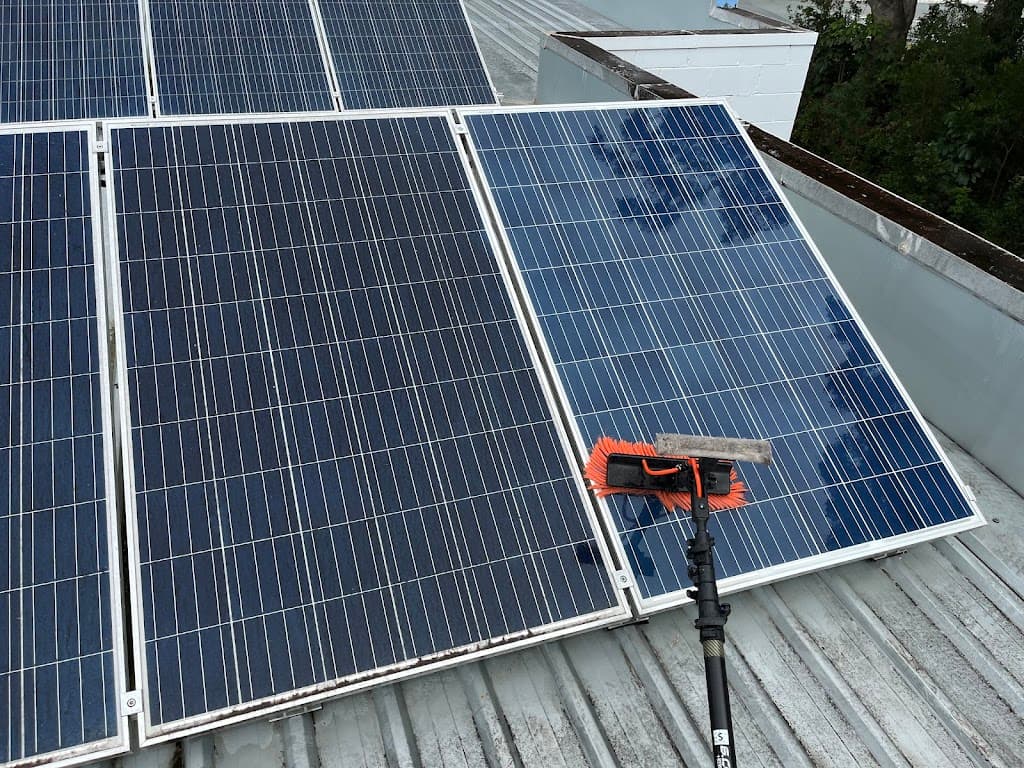 Sol R Clean - Solar Panel Cleaning Services
