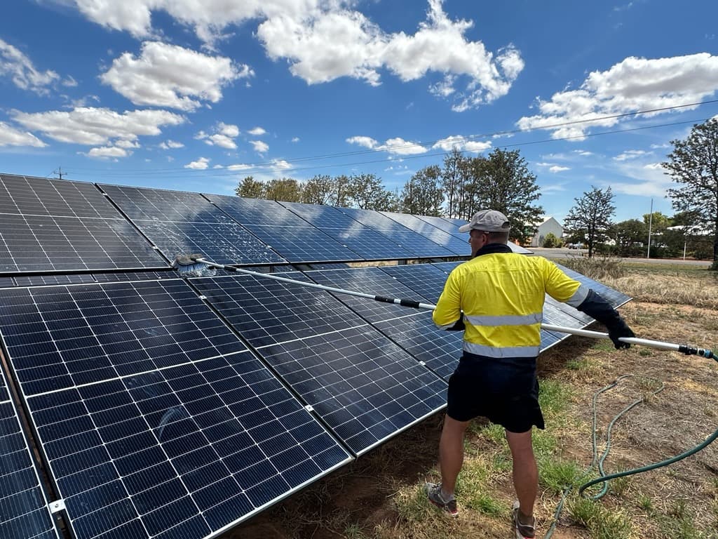 Dubbo Solar Panel Cleaning