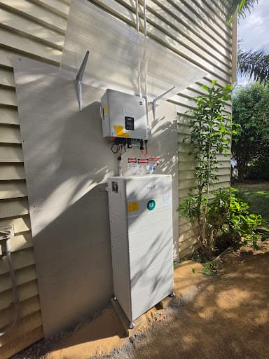 Smart House Solar | Solar Panels, Batteries & Solar Systems in Brisbane — Customer photo