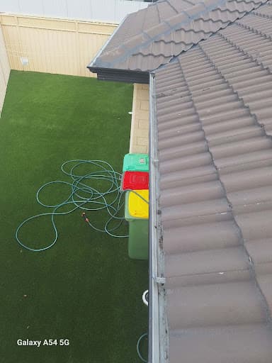 J&J's window cleaning, Bunbury. — Customer photo