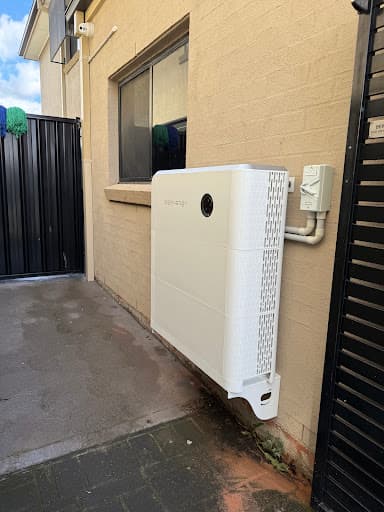 Opera Solar Energy - Solar Panel and Battery Installation in Sydney — Customer photo